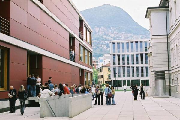 Швейцарские университеты. На территории кампуса Universita della Svizzera Italiana