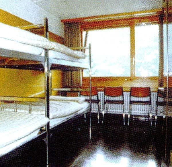 Комната-спальня в резиденции летней школы Institut auf dem Rosenberg - LENK