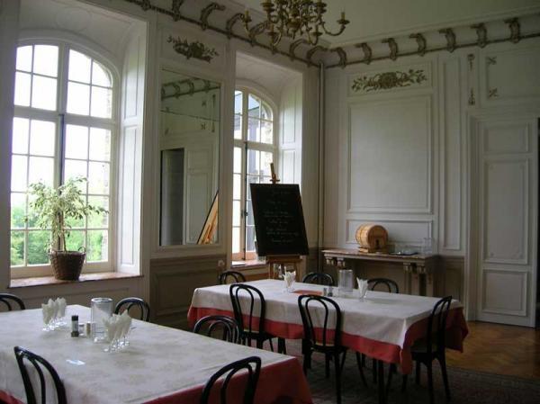 Обеденный зал в языковой школе Ceran Lingua в Бельгии
