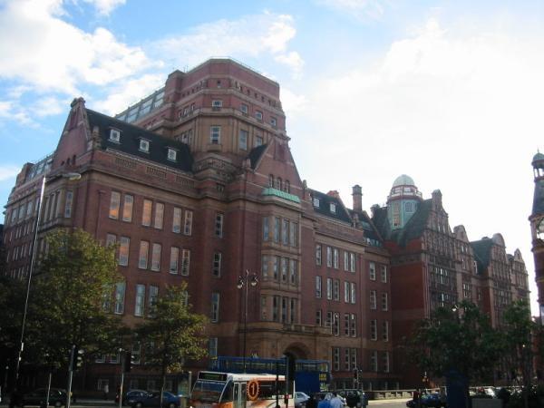 University of Manchester. Главное здание на Sackville Street