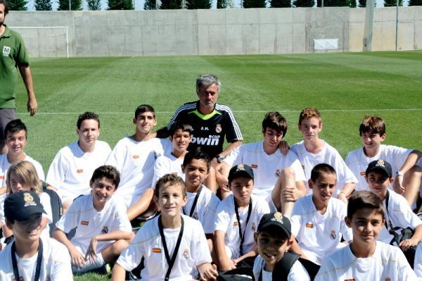 Участники летнего лагеря в Мадриде "Футбол с Реалом Мадрид"