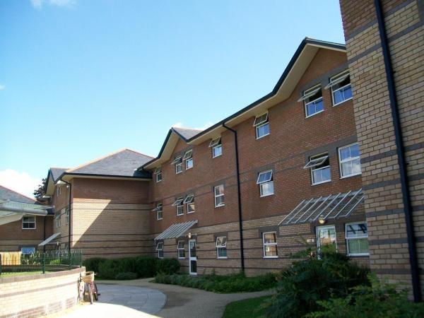 Летняя школа в Великобритании Chichester College. Здания резиденций