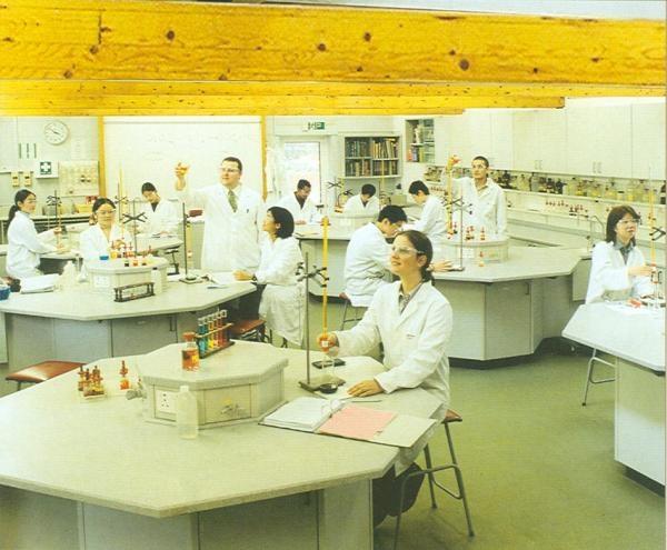 Химическая лаборатория в Concord College