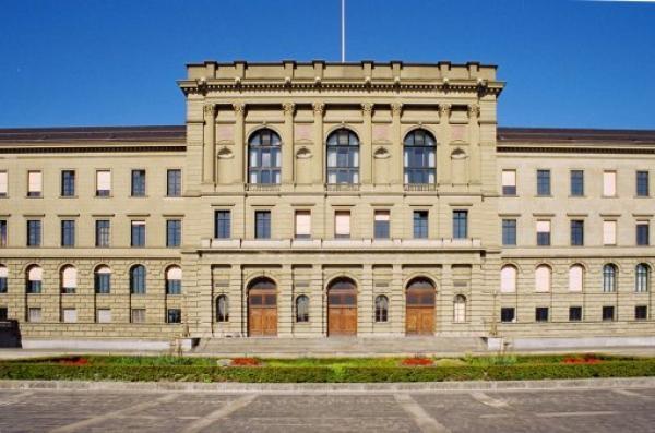 Центральное здание Swiss Federal Institute of Technology в Цюрихе