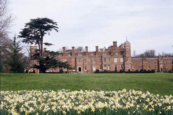 Здание школы Cobham Hall