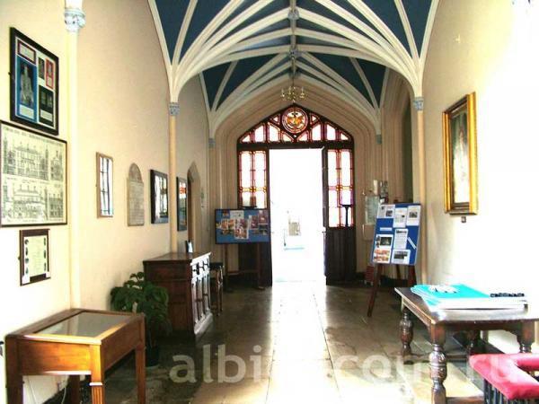 Cobham Hall. В здании школы