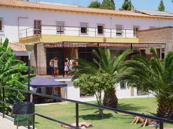 Marbella Albergue Camp. У входа в лагерь