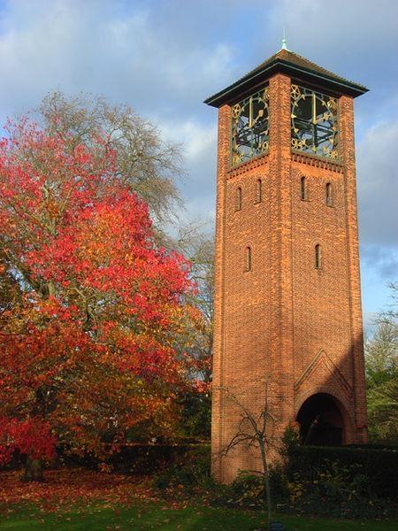 The University of Reading. Башня военного мемориала