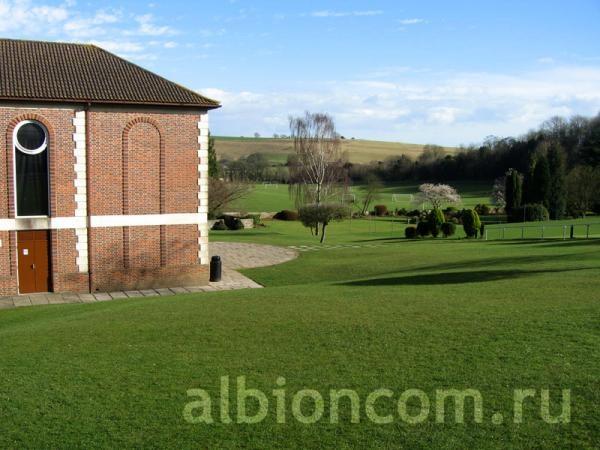 Windlesham House School. Вид на школьную территорию и здания