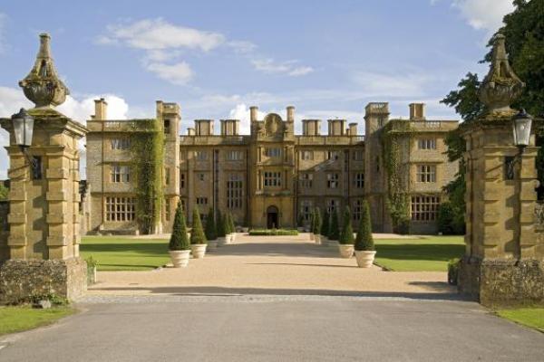 Летняя программа OISE в Оксфорде. Усадьба Eynsham Hall