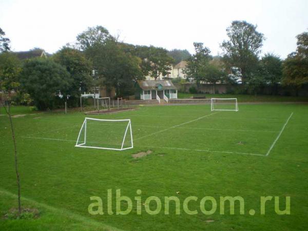 Летняя школа в Рамсгейте St.Lawrence College - спортивные поля