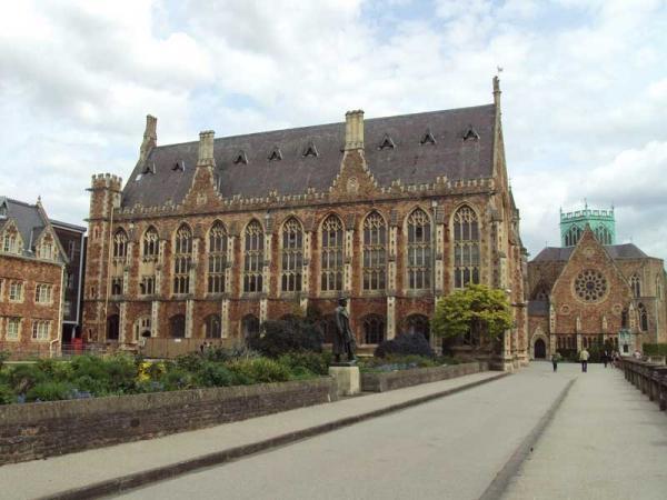 Летние школы Великобритании - Clifton College. Вид на здания колледжа