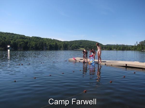 Летний лагерь для девочек в США - Camp Farwell. Отдых на воде.