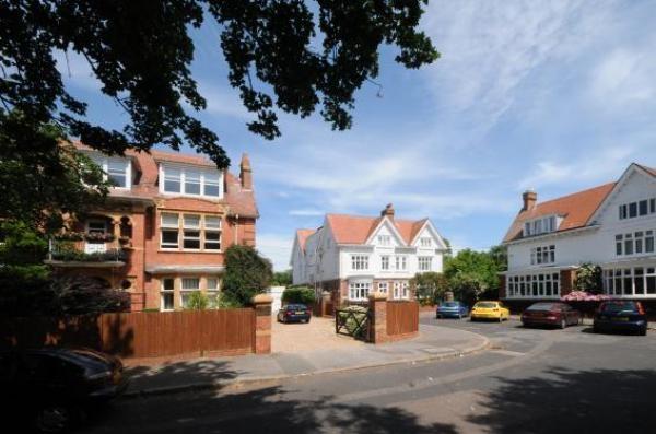Круглогодичный языковой центр для школьников в Англии. OISE - Folkestone