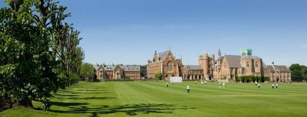 Школы-пансионы Великобритании. Clifton College - вид на территорию