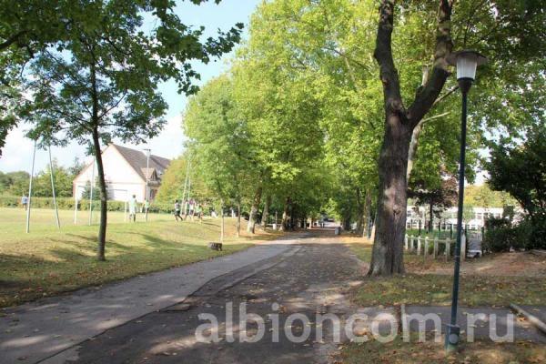 Летняя школа CERAN Paris, вид на территорию