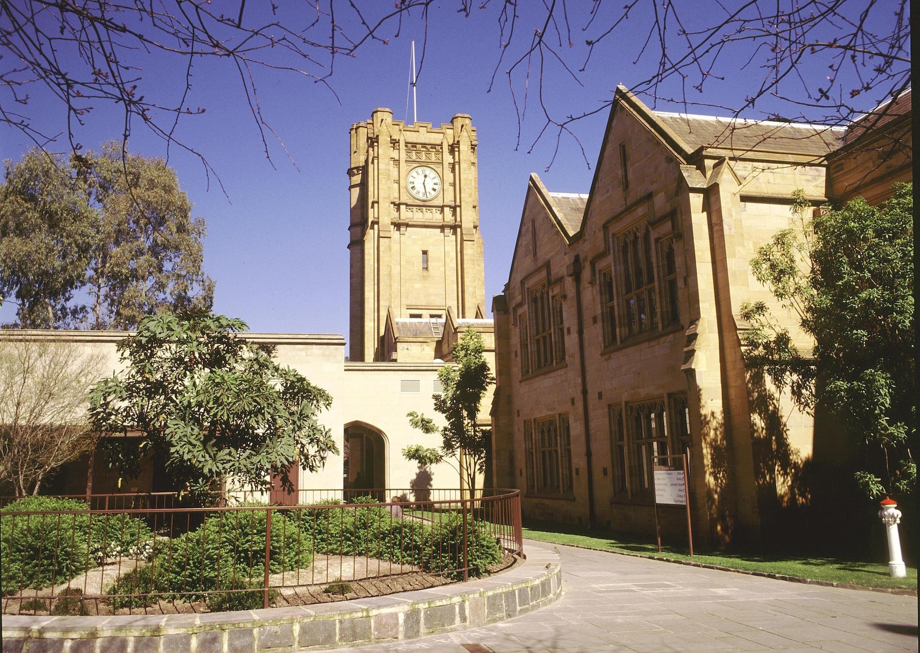 Melbourne-CussoniaCourt