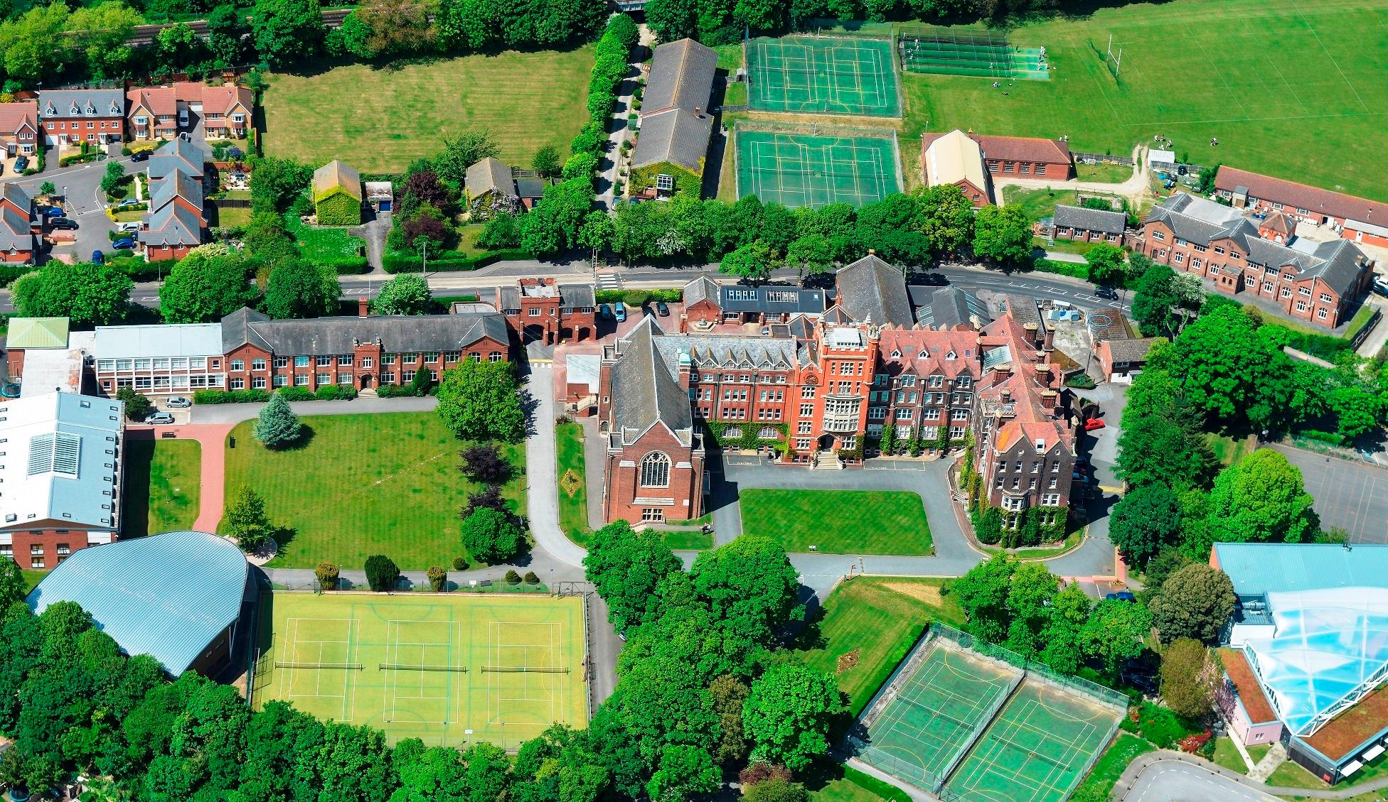 St Lawrence College - вид на территорию с высоты
