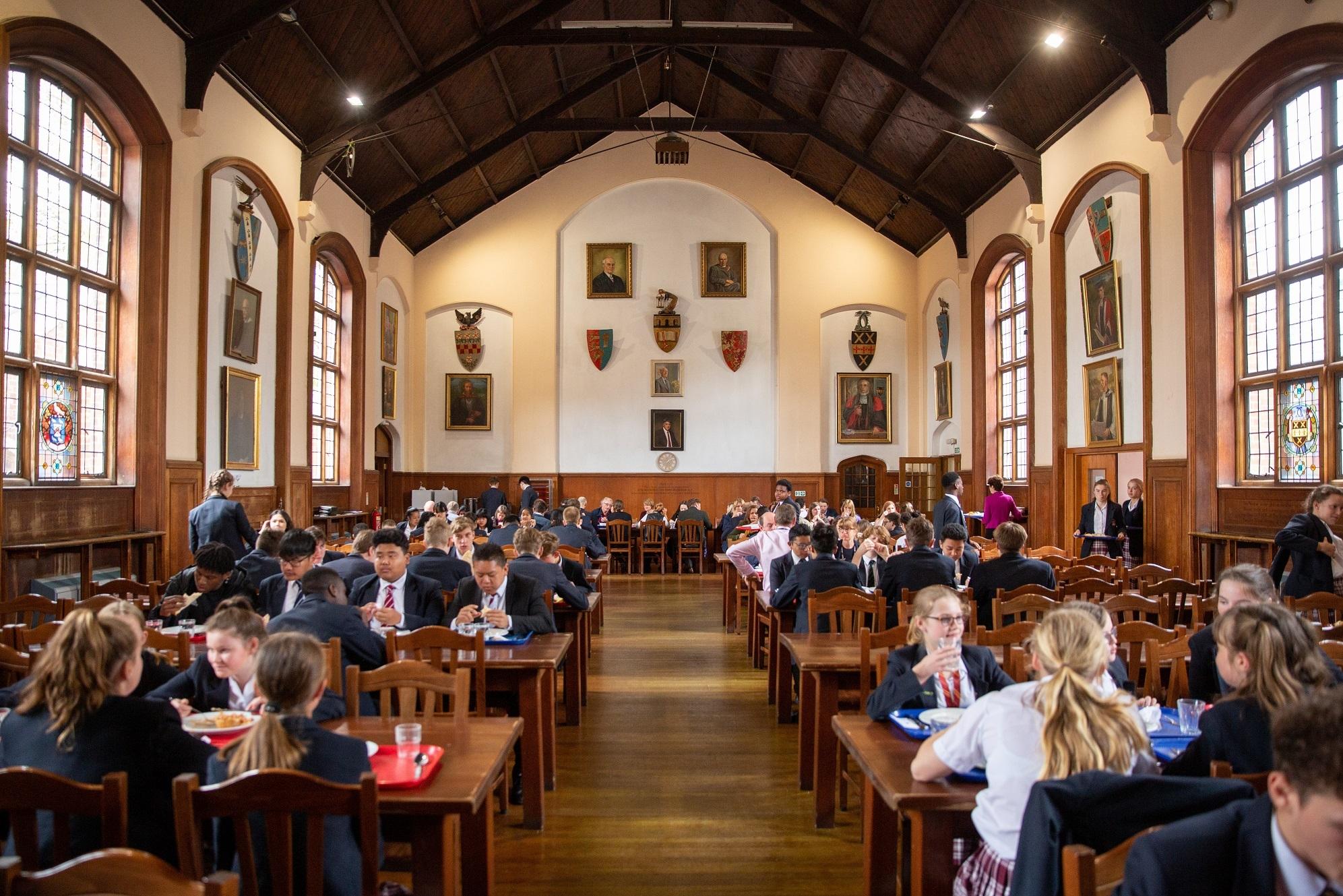 Обеденный зал St Lawrence College
