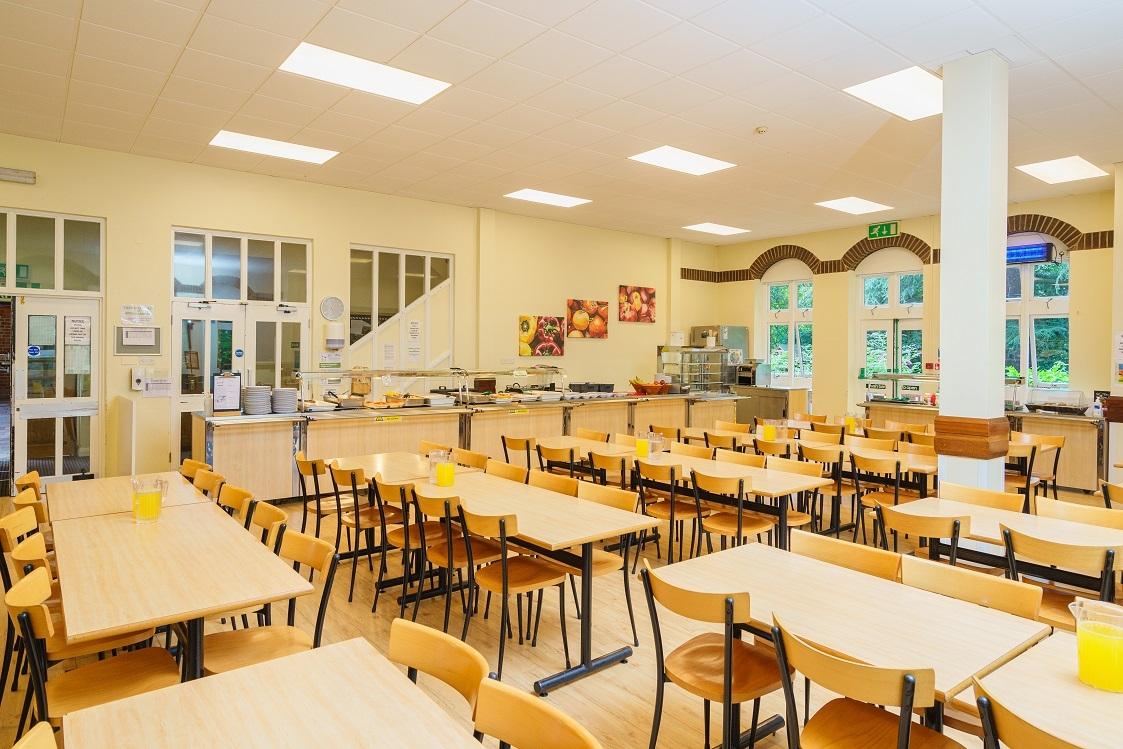 dinner_hall_ox_junior