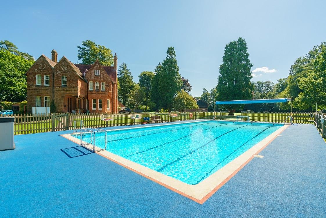pool_oxford_junior