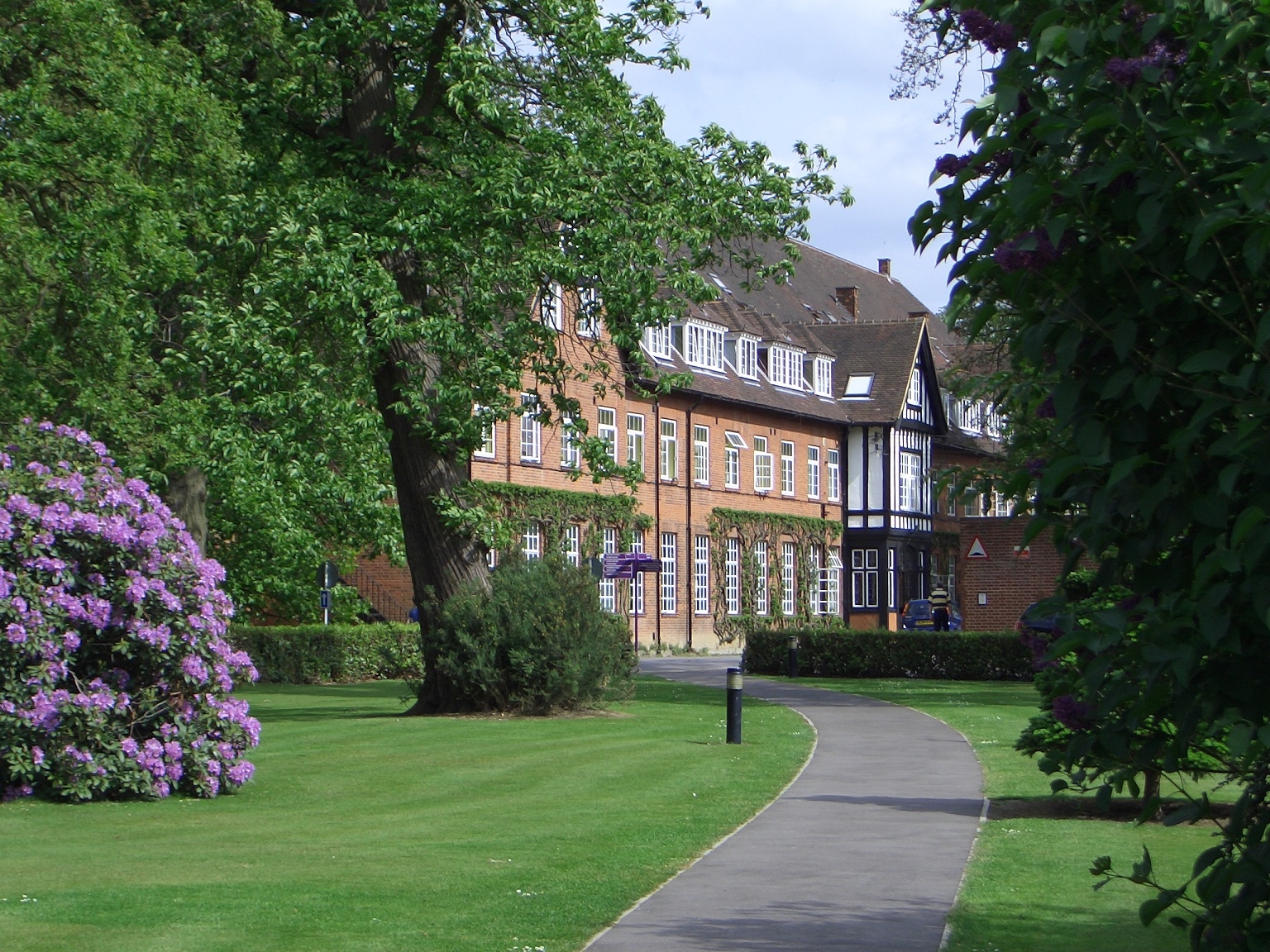 queenswood-hartley