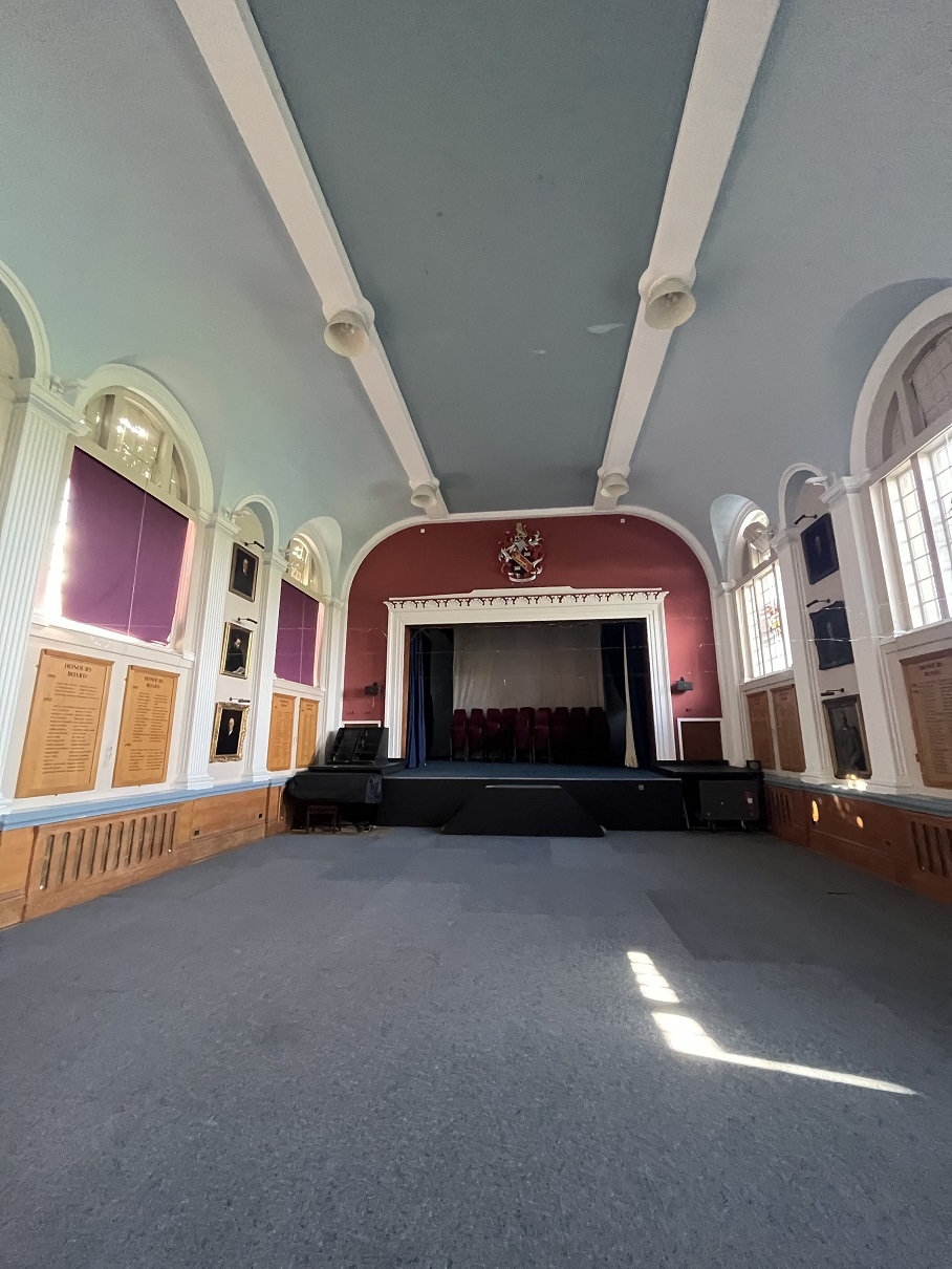 royal-russel-theatre