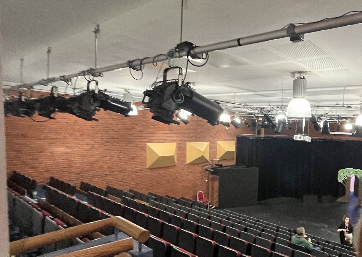 royal-russel-theatre1