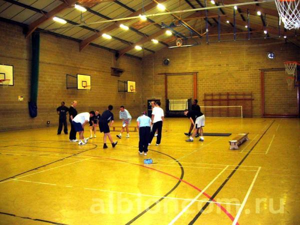 Спортивный зал в Harrow school