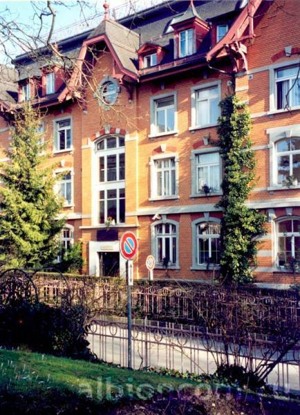 Школьные здания Institut auf dem Rosenberg - St.Gallen