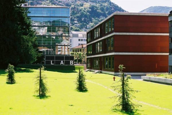 Universita della Svizzera Italiana. На территории кампуса
