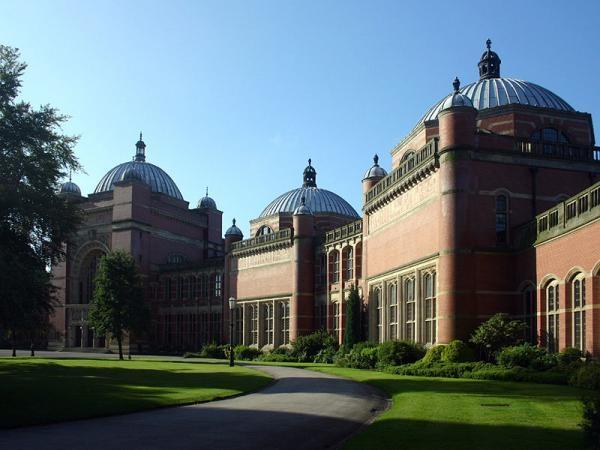 University of Birmingham. Здание Aston Webb