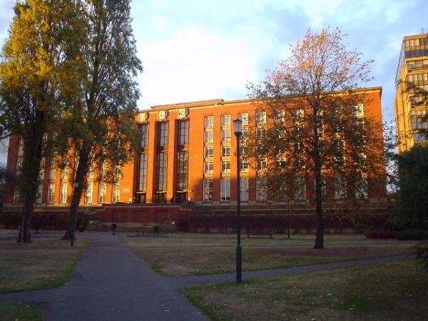 University of Birmingham. Библиотека