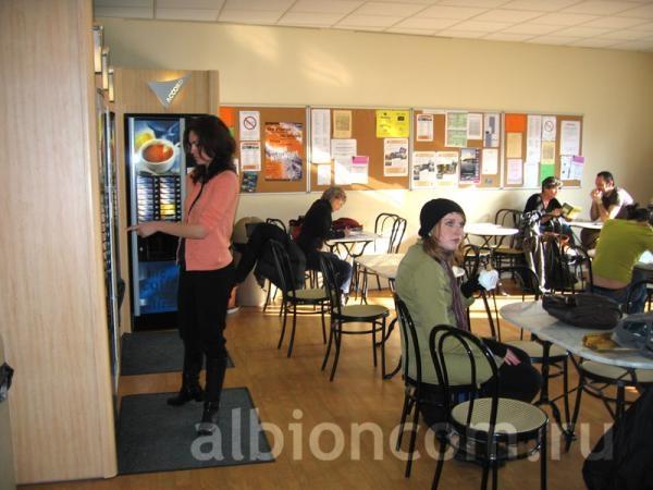 Школа французского языка Accord в Париже. В школьном кафе