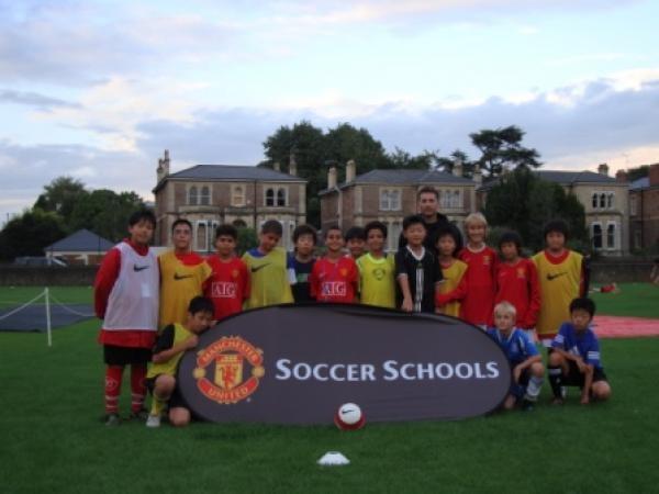 Летняя программа: английский язык с футбольной школой Manchester United