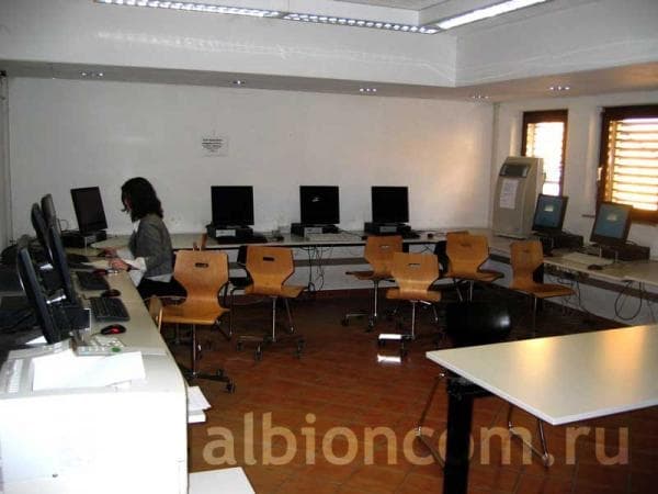 Американская школа в Швейцарии TASIS - компьютерный класс