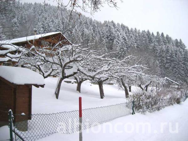 Зимний лагерь Pre Fleuri. Вид на территорию школы