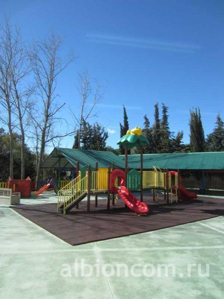 Летняя школа в Испании College Alboran, Marbella. Детская площадка