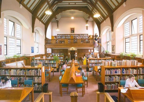 Библиотека Roedean School