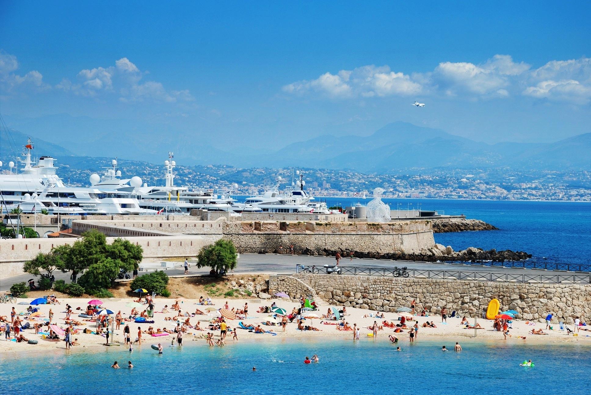 Antibes Harbourg and Beach