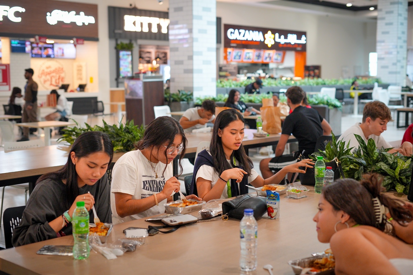 Dubai_Food Court_02