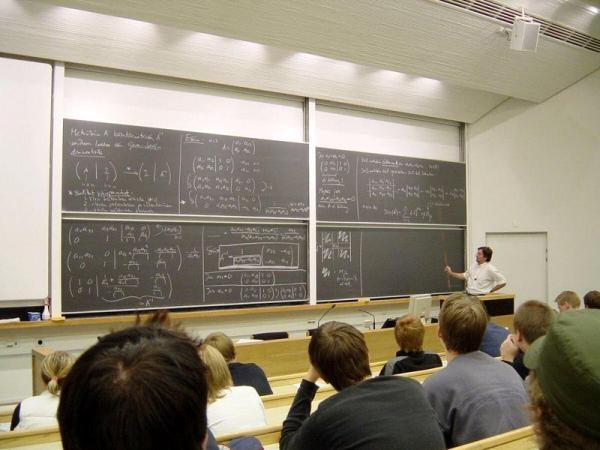 Лекция по математике в Университете Абердина