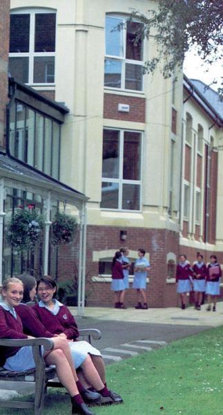 Школа-пансион для девочек Malvern St.James College.